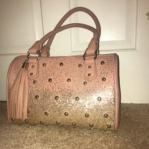 Adorable Buckle purse